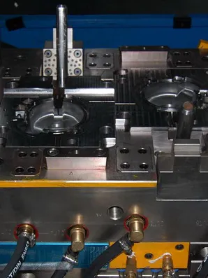 Plastic injection mold